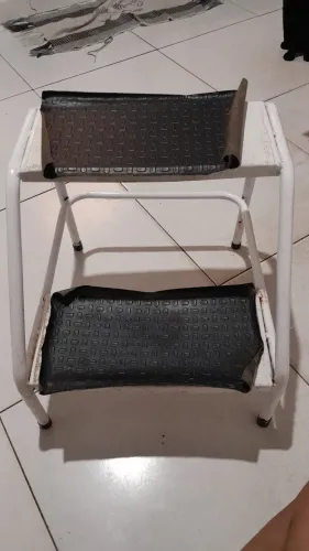 Escadinha hospitalar 2 degrau
