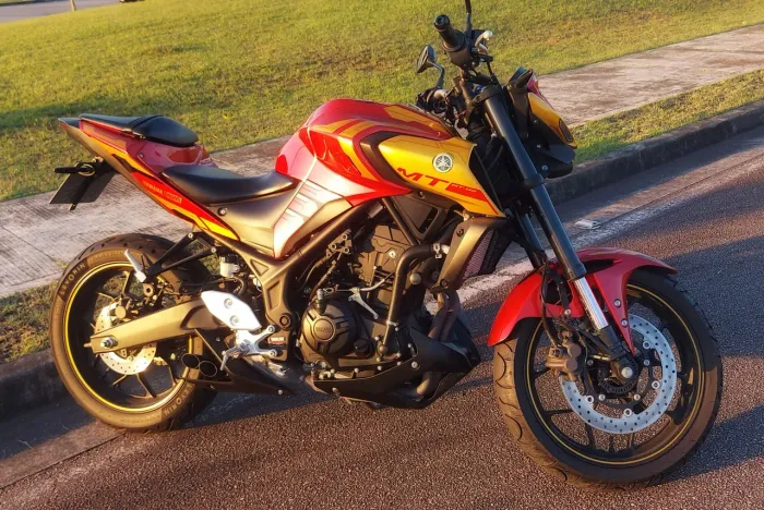 MT-03 Yamaha homem de ferro