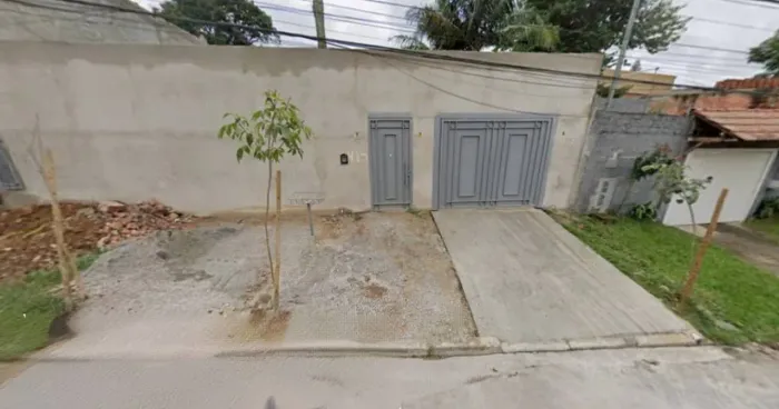Casa comercial na Rua Madre Ana Justina, 425  554 m²