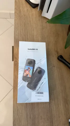 Insta360 x3 lacrada