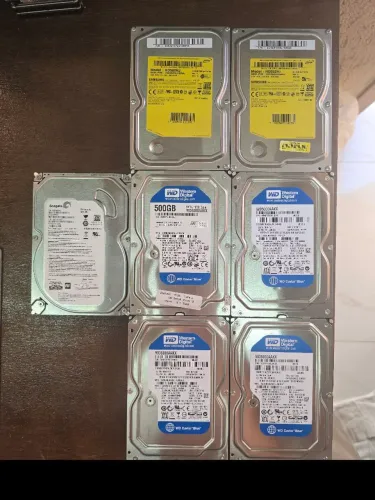 Lote 7 HDs 500GB 3.5" desktop (pouquíssimo tempo de uso)
