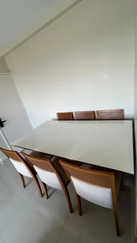 Conjunto de Mesa com 6 Cadeiras - Tampo de Vidro - Base Reforçada - Conservado