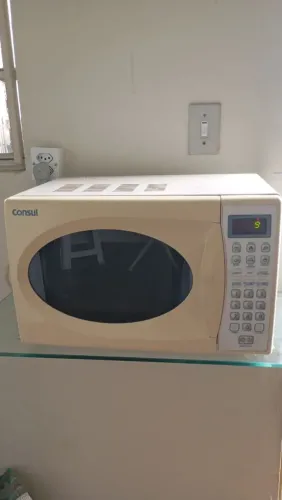 Vende-se microondas usado em bom estado de conservação! 