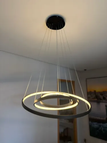 Luminária pendente(luz quente, vendo por R$ 100,00)
