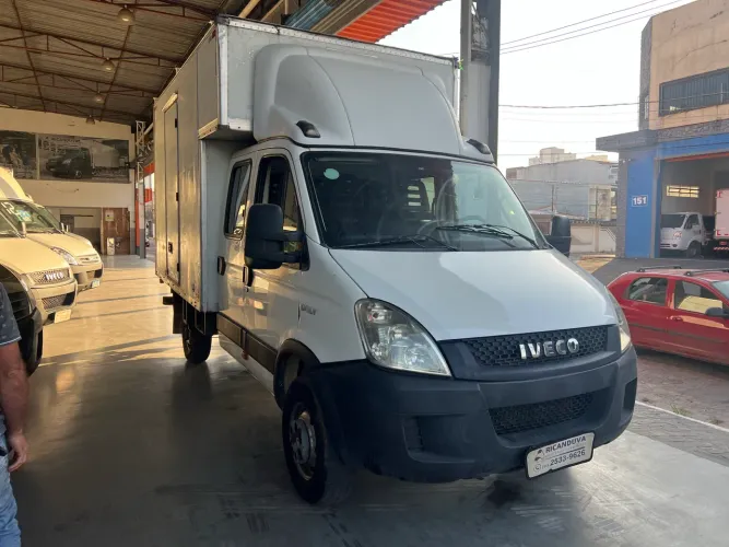 Iveco Daily Chassi 35s14 2P (e5) 2013