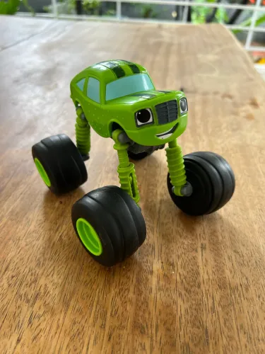 Carrinho Pickle Original Mattel Blaze e os Monster Machines 2015