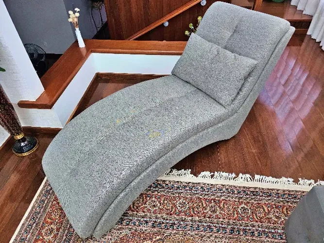 Chaise Longue Cinza Elegante