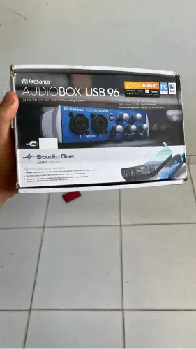 Interface de áudio PreSonus AudioBox USB 96