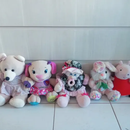 Lote de Pelúcia 5 unidades Médios Peppa e Fisher item de colecionador .