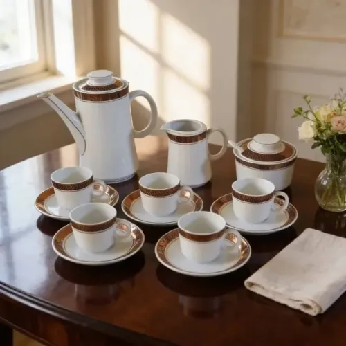 Jogo De Café Em Porcelana Steatita Filete Dourado # (Usado)