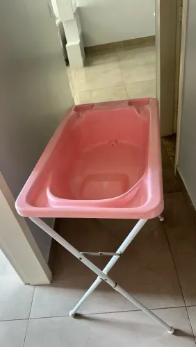 Banheira com suporte