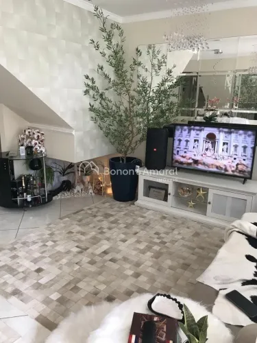 Casa à Venda em Condomínio na Região de Santa Genebra - Campinas
