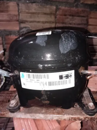 Motor de geladeira usado