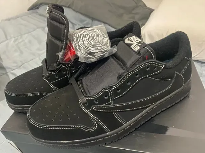 Nike Travis scott