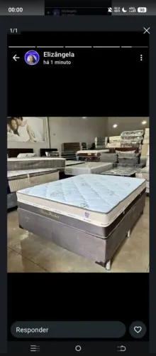 Cama de casal com colchão confortáveis