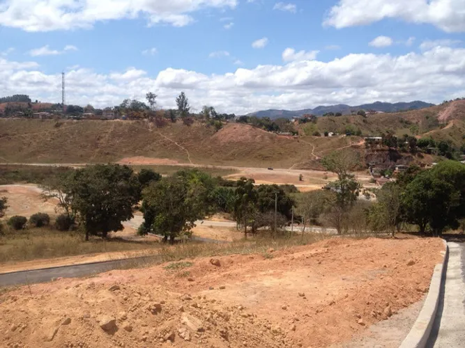 Oportunidade vende-se Lote em Mesquita
