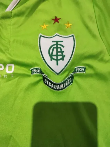 Camisa infantil, tamanho 10 anos, do América MG