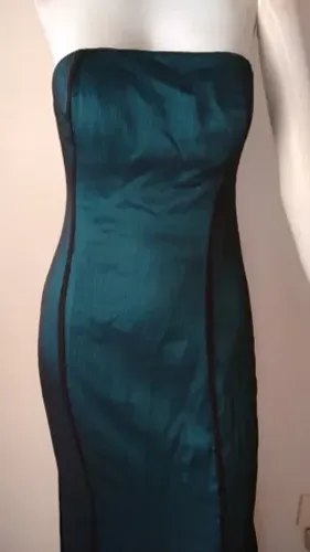 Vestido de Gala, Festa,  longo,  cor verde.  Muito bonito e veste bem.  Elegante para fest