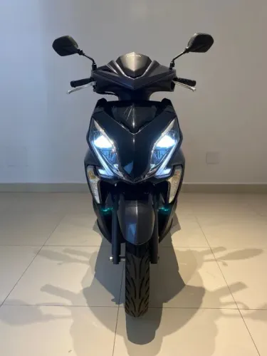 Elite baixo km, parcelamos em até 15x no cartão de credito, aceitamos sua moto na troca  