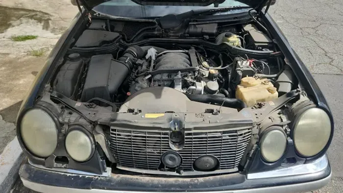 Mercedes e 320 ano 99 SUCATA para venda de peças