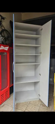 Armário guarda roupa   