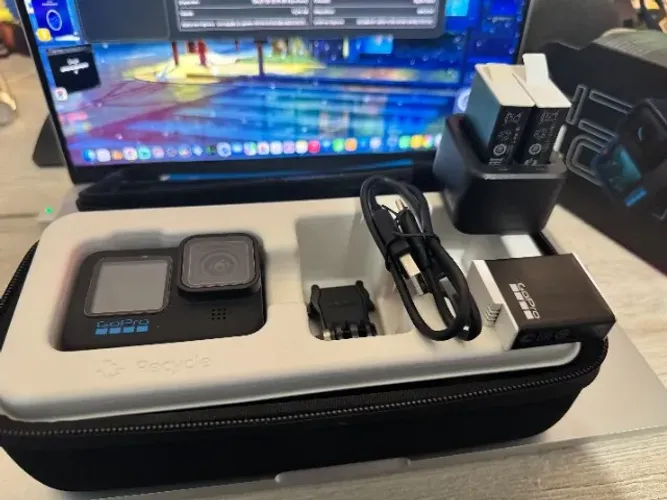 Câmera Gopro Hero 11 Black 5.3k 27 Mp Com Acessórios Preto + 3 baterias + Carregador Duplo