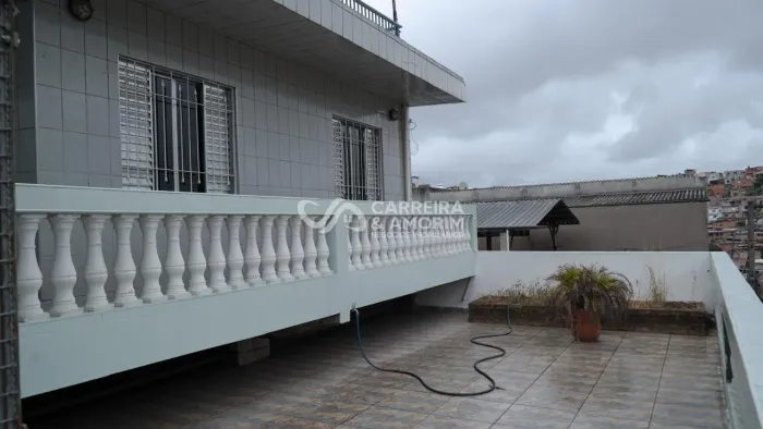 CASA PARA ALUGAR COM 3 DORMITÓRIOS, 1 SUÍTE, SACADA, 2 SALÕES COMÉRCIAIS, CHURRASQUEIRA E