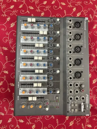 Mesa de Som ARCANO AM-L7