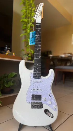 Guitarra Seizi Fun Snow White