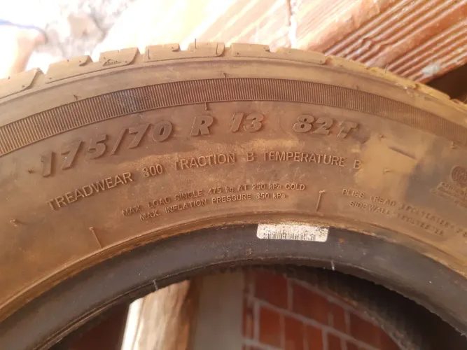 4 Pneus 175/70 R13