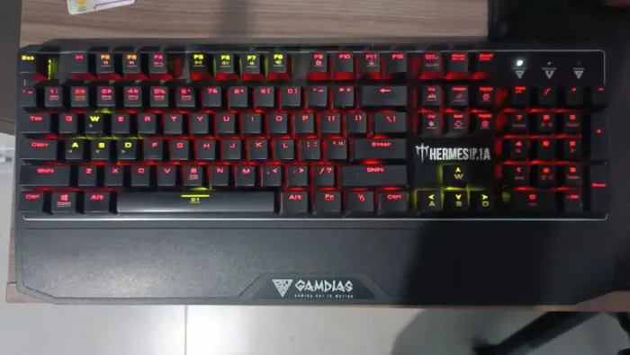 Teclado Mecânico Gamdias Hermes P1A RGB Switch Blue