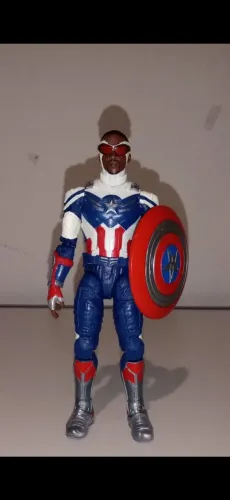 Capitão América San Wilson Marvel legends