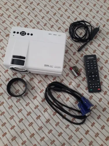 Projetor NOVO NA CAIXA