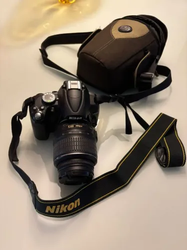 Nikon D5000