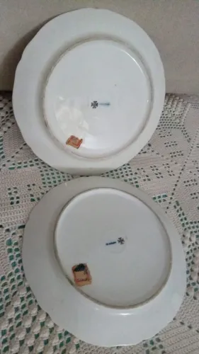 Dois pratos porcelana 20 cm