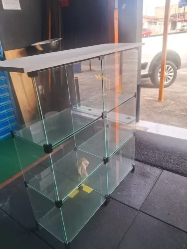 Expositor de Vidro para Comércio