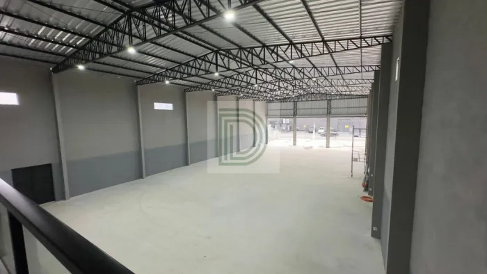 Galpão comercial na Vila dos Remédio (Osasco) área construída 800 m2, terreno 1021 m2