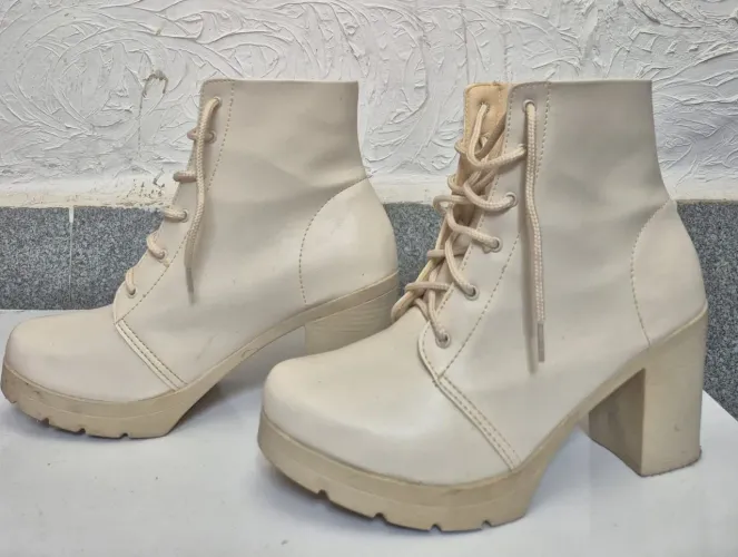 Bota nova 80,00