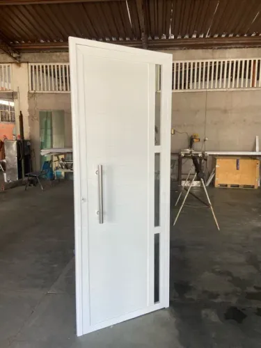 Porta Branca de Alumínio - Nova!