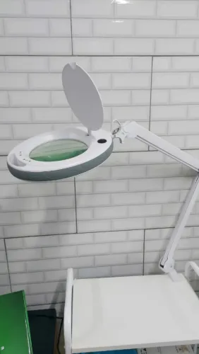 Lupa de Led Âmbar - Pontual Estética