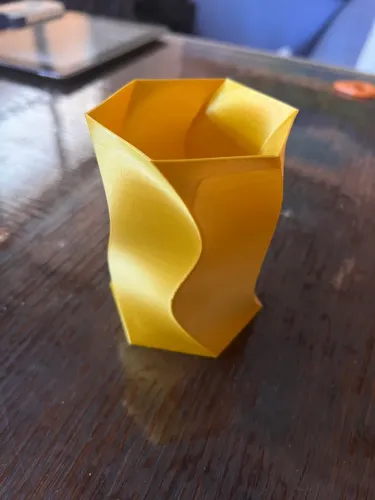 Vaso ou Porta Caneta Dourado - Só R$ 15! Organize com Estilo e Sofisticação!