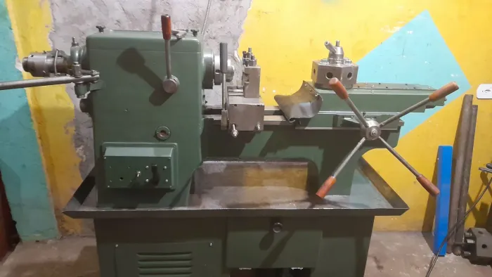 Torno revolver iran 