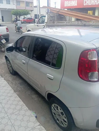 Vendo e troco uno Vivace bem zelado, troco preferência Kangoo 1.6 ou Fiorino 