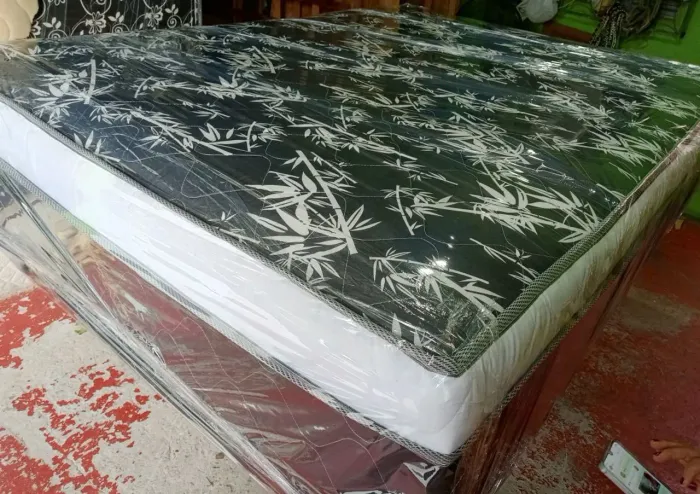 Cama de casal de mola ensacada 
