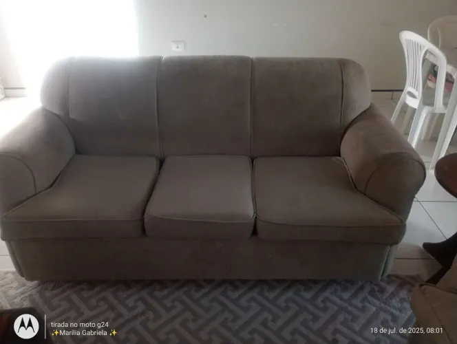 Sofá 3 Lugares Confortável e Elegante