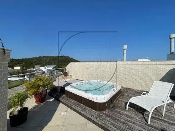 Cobertura à venda em Jurerê