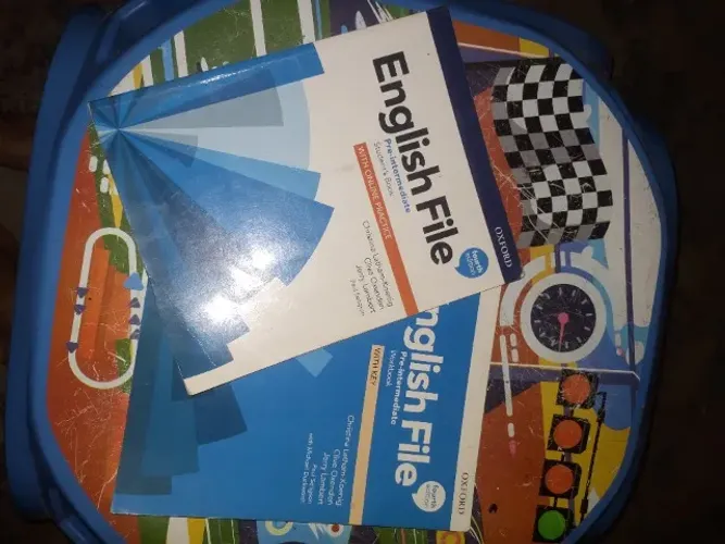 Vendo apostilas para curso de Inglês 