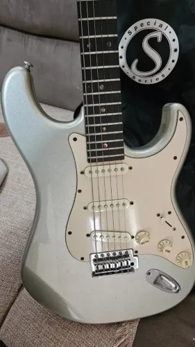 Guitarra Strato Tagima T-735 Special Series