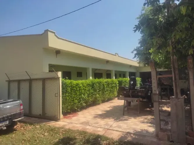 Rancho em condomínio fechado, beira rio em Presidente Epitácio