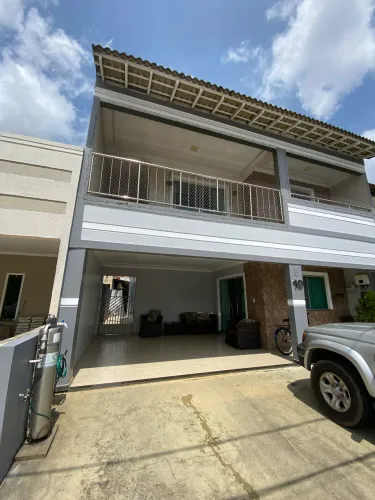 Excelente Casa no Cond. Jardim Espanha